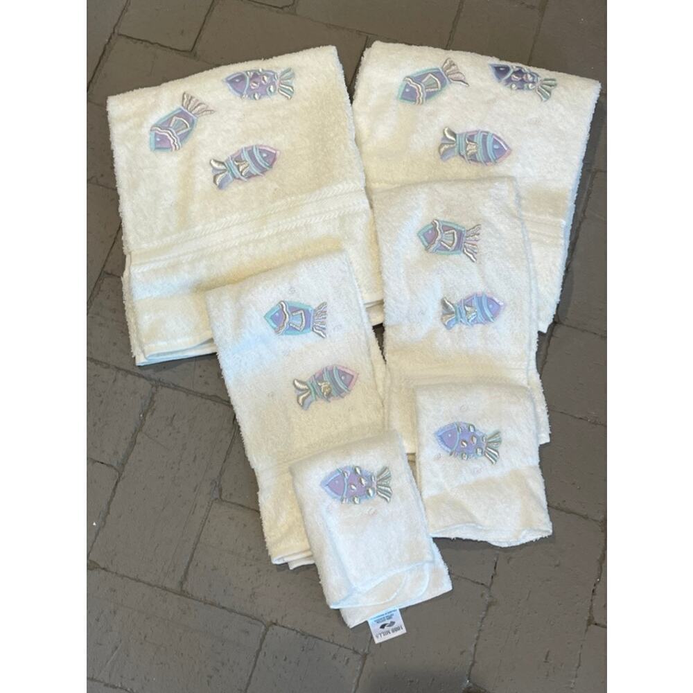 1888 Mills fish Embroidered Towel Set of 6 Vintage